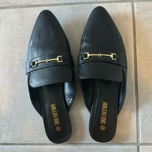 Black Loafer/Mules!